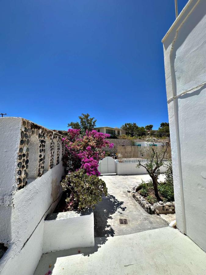 Santorini Style Rooms Vóthon Esterno foto